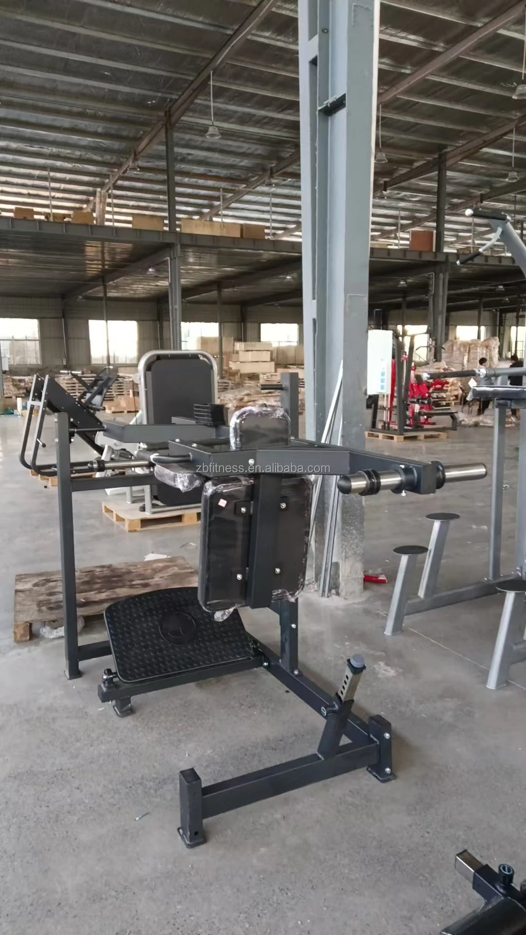 Hot Sale Commercial Use Pendulum Squat Gym Strength Squat Leg Press Double Track Squat Machine Pendulum